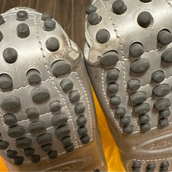 Tod’s Gommino Driving Shoes - Picture 6 of 8